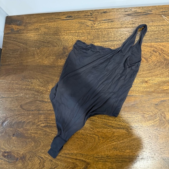 Lululemon Wundermost Ultra Soft Nulu Asymmetrical Bodysuit - Picture 3 of 6